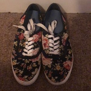 Floral walking shoes